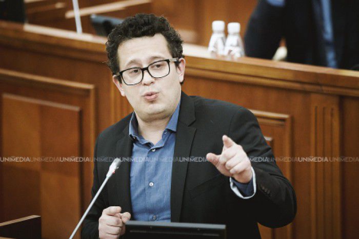 Pistrinciuc susține că nu poartă pică celor care au votat Guvernul Filip doar că există o întrebare ce a câștigt țara.