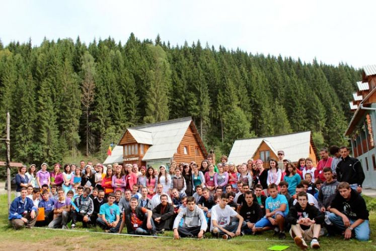 Tinerii din Moldova pot participa la o tabără de studiere a istoriei din Germania