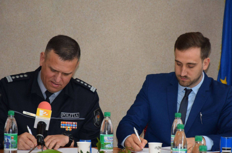 Начальник ГИП Александр Пынзарь и примар Ниспорен Григорий Робу подписали соглашение о сотрудничестве.