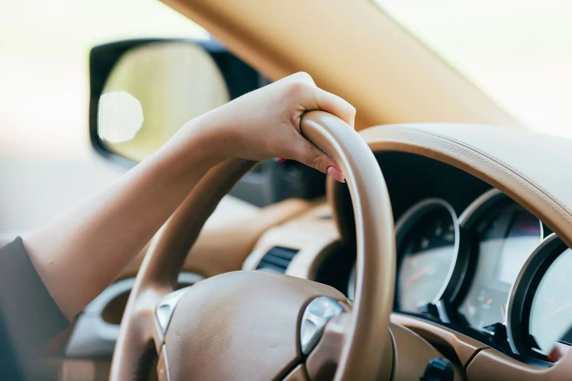 Parlamentul European a aprobat noile reguli UE privind permisele de conducere.