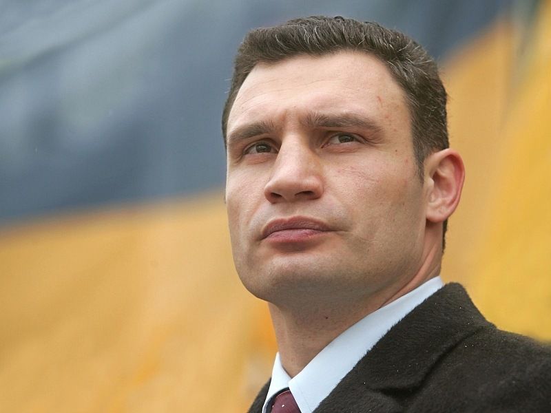 Кличко сказал, что ему не нравятся спекуляции по поводу двух туров.