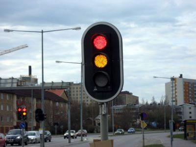 Oamenii sînt mult mai atenți cînd intră în intersescție”, spune un oficial al primăriei.