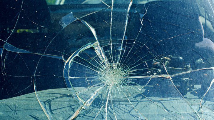 Un autocar cu 37 de persoane s-a răsturnat în România. 