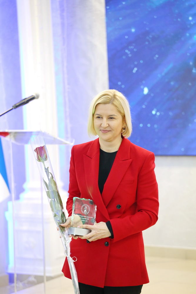 Ирина Влах на юбилее НИЦ.