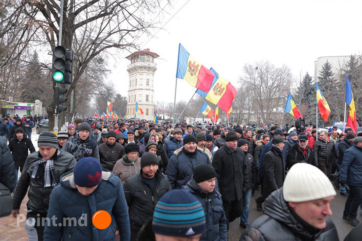 Граждане намерены выразить возмущение освещением протестов в Кишиневе на Moldova 1.