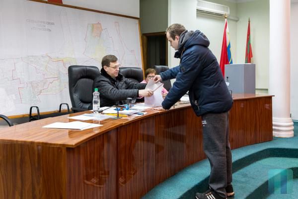 К сегодняшнему утру в Тирасполе в досрочном голосовании приняли участие 120 человек.