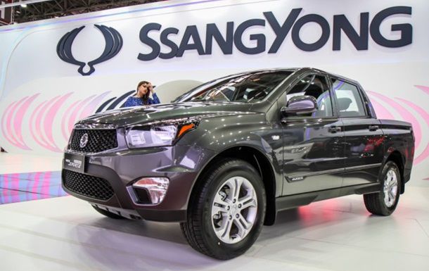 Южнокорейский SsangYong прекратил поставки автомобилей в Россию из-за девальвации рубля.