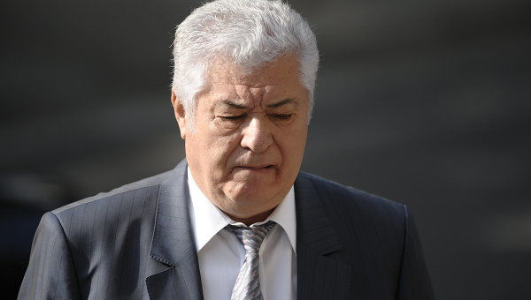 Воронин порекомендовал президенту отказаться от личных эмоций, когда речь идет о принятии решений, касающихся граждан страны.
