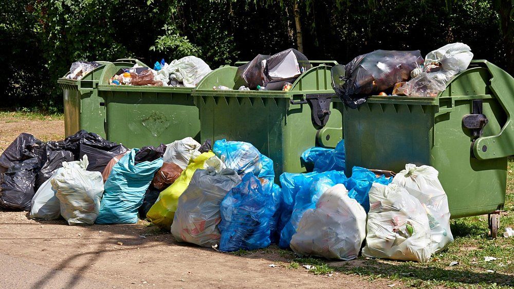 В Комрате людям, которые не хотят платить за вывоз мусора, грозят суды.