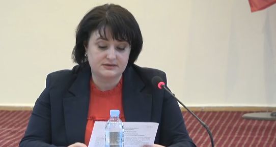 Правительство обсуждает случай с коронавирусом на экстренном заседании.
