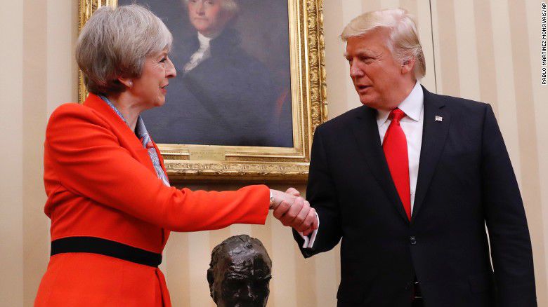 Donald Trump se va întâlni la Davos cu Theresa May şi Benjamin Netanyahu.