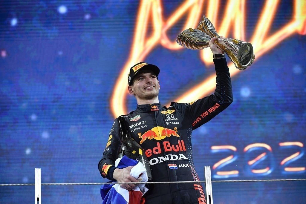 Нидерландский гонщик Ферстаппен стал чемпионом мира в Формуле-1.