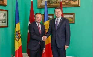 В ходе встречи президент Латвии заявил о полной поддержке европейского курса Республики Молдова.
