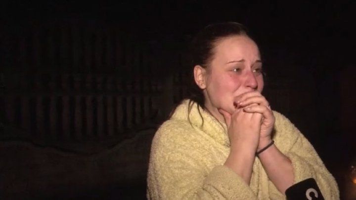 Au scăpat ca prin minune. O mama şi trei copii, la un pas să ardă de vii