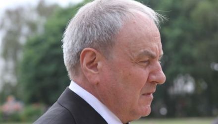 Pentru calcularea indemnizaţiei a fost sumat salariul mediu pe care Nicolae Timofti l-a primit timp de 35 de ani,