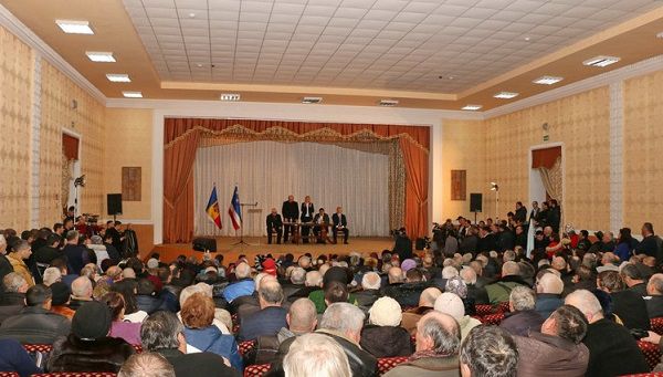 Резолюция будет представлена „для исполнения” Народному собранию и другим органам власти Гагаузской автономии.