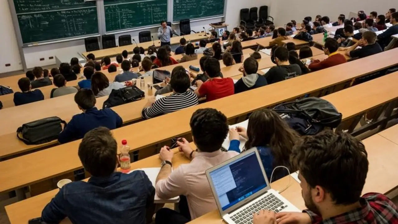 Bursele studenților acoperă o treime din minimul de existență.