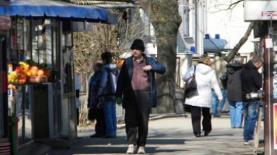 Столичная мэрия не станет продлевать разрешения на эксплуатацию киосков, расположенных в 100 метрах от рынков. Фото: aradon.ro