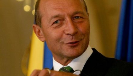 Judecătorul Ştefan Minea a citit hotărârea CCR în plenul Parlamentului. Parlamentarii USL au ieşit din sală.