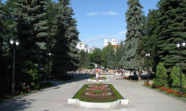 O excursie cu ghid pe teritoriul parcului va costa 10 lei pentru o persoană.