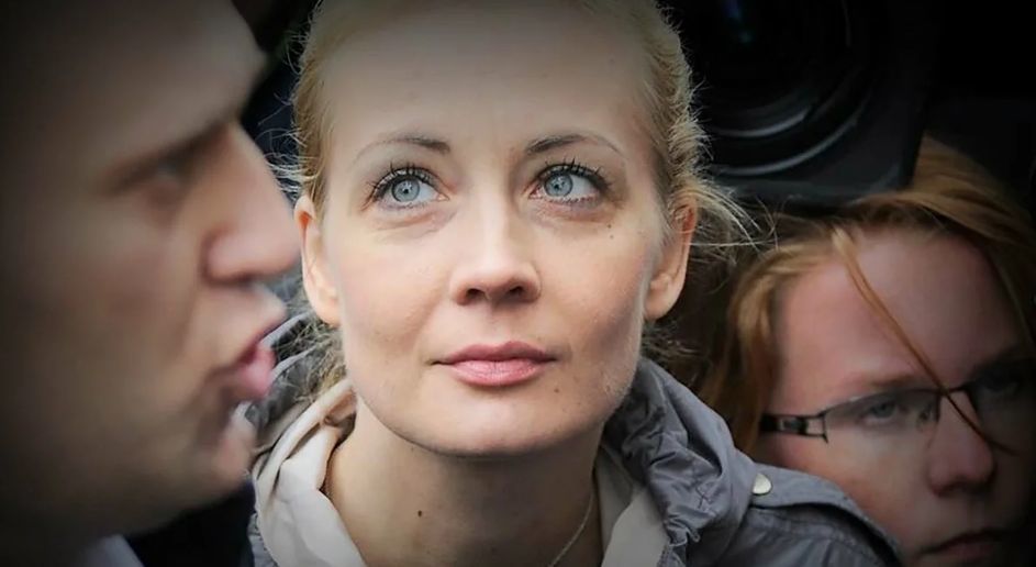 Юлию Навальную решили поставить на учет в полиции.