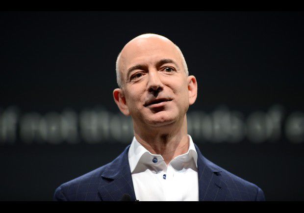 Самым доходным текущий год стал для основателя онлайн магазина Amazon Джеффа Безоса. Фото: habrahabr.ru
