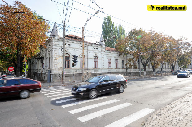 Săptămâna trecută, șase pietoni s-au ales cu traumatisme după ce au fost loviți de automobile, număr în creștere comparativ cu săptămâna trecută.