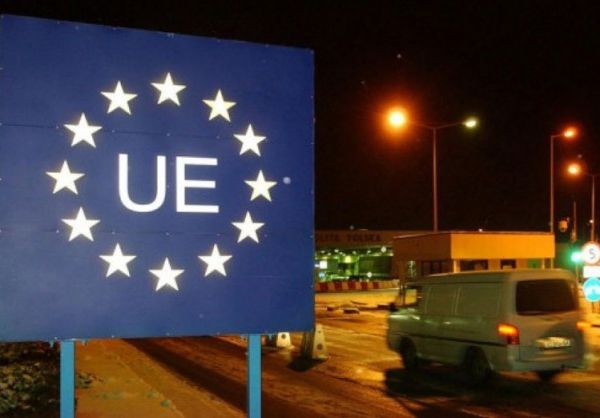 34 de moldoveni au facut cale intoarsa din drumul spre UE si Rusia. Foto: protv.md