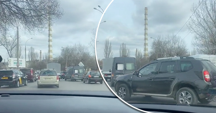 Беженцы о дорогах: Людям, которые ездят по Кишиневу, не страшна любая дорога.