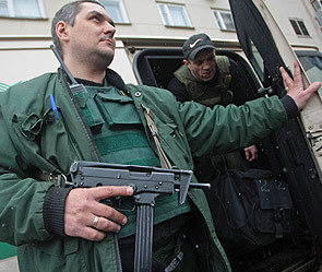Грабители открыли огонь по инкассаторам, забрали более 1,5 млн леев и скрылись.