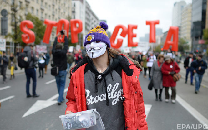 Против торгового союза ЕС-Канада устраивали масштабные протесты.