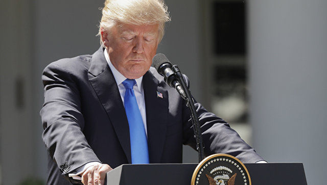 Трамп потребовал извинений от американских СМИ за "фейковые новости".