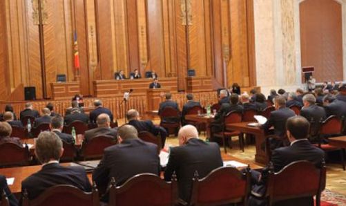Pe 15 iulie începe vacanţa aleşilor poporului care va duramai mult de o lună. 