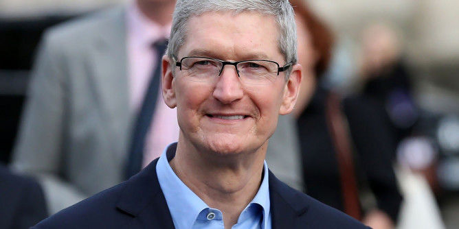 Глава Apple сравнил  iPhone с ребенком.