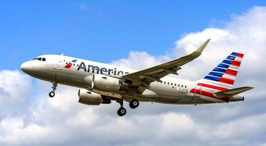 Пилот American Airlines скончался во время рейса.