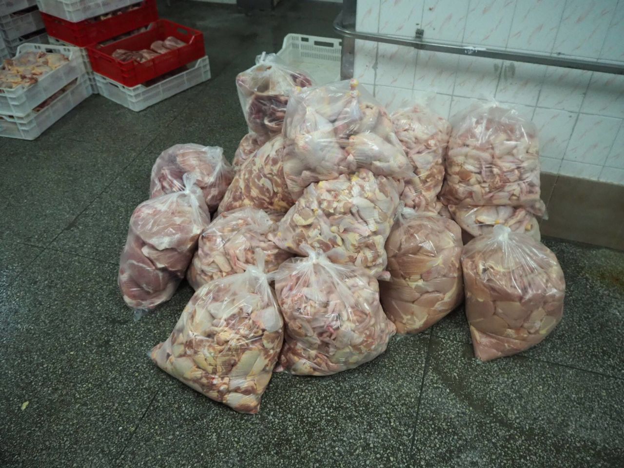 Полиция изъяла мясной продукции на 100 тысяч леев.