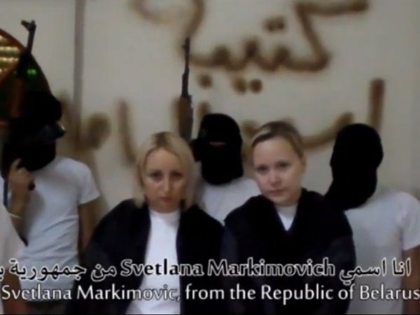 Несколько дней девушки находились на территории мечети, потом через подземный туннель вернулись в Ливан.
