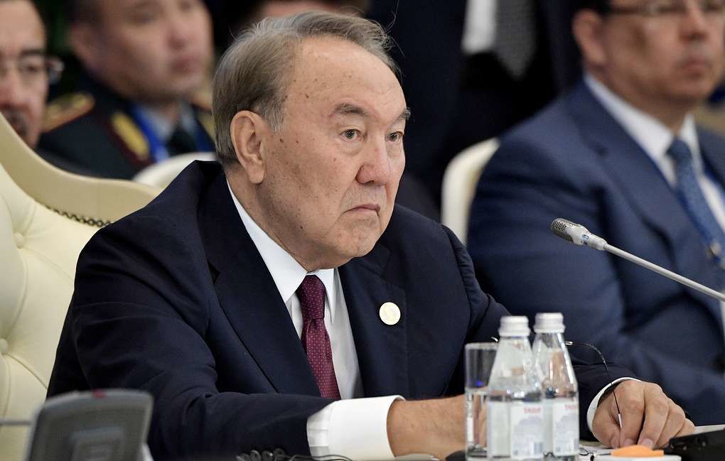 Назарбаев отправил правительство Казахстана в отставку.