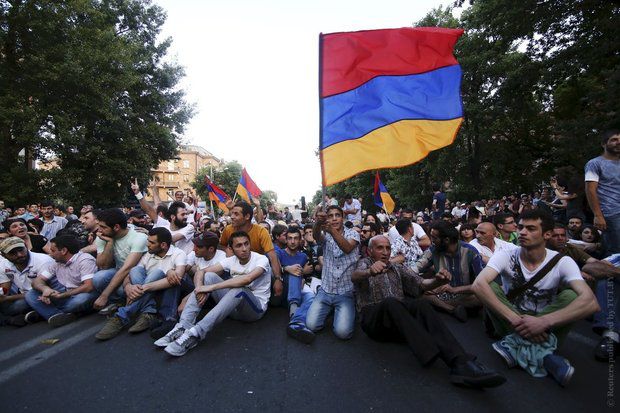 Организаторы намерены продолжать митинг