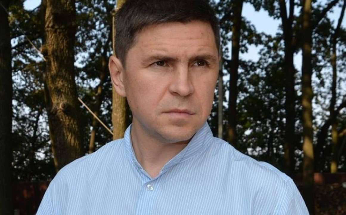 Подоляк: Цель России - отключить Украину от ЗАЭС, обвинив в этом ВСУ.