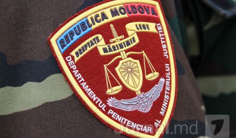 Foşti angajaţi de la penitenciarul numărul 9 de la Pruncul, se plâng că sunt alungaţi în stradă. Foto: jurnal.md
