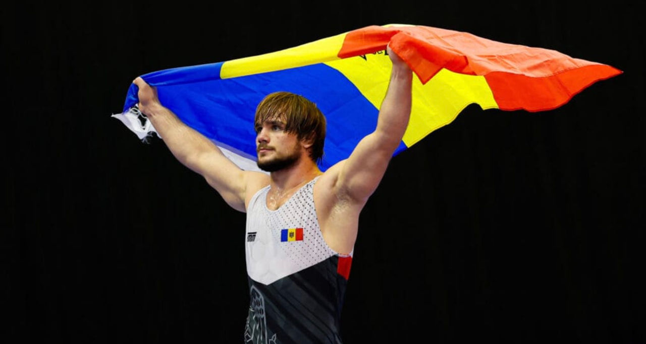 Молдавский борец Александрин Гуцу стал чемпионом мира U-23.