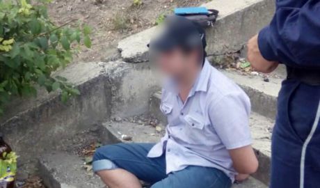 Un tânăr de 18 ani a fost reţinut fiind sub influenţa substanţelor narcotice.