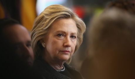Hillary Clinton "deja se simte mai bine" şi "aşteaptă cu nerăbdare întoarcerea sa în campania electorală".  Foto: cnn.com
