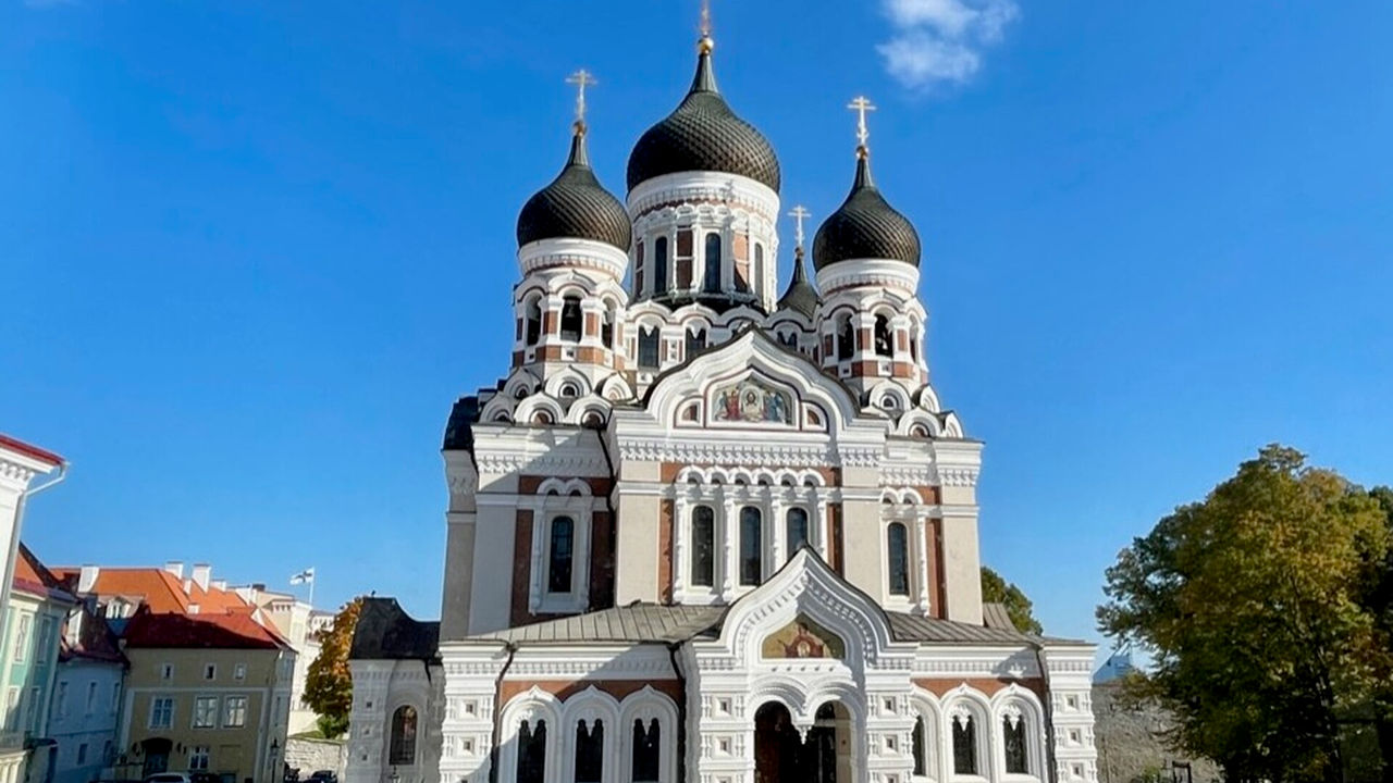 Președintele Estoniei a refuzat să semneze legea privind ruperea bisericii de Biserica Ortodoxă Rusă.