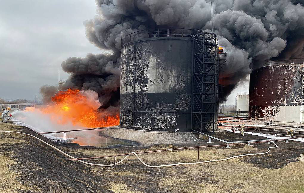 Пожар на нефтебазе в Белгороде ликвидировали.