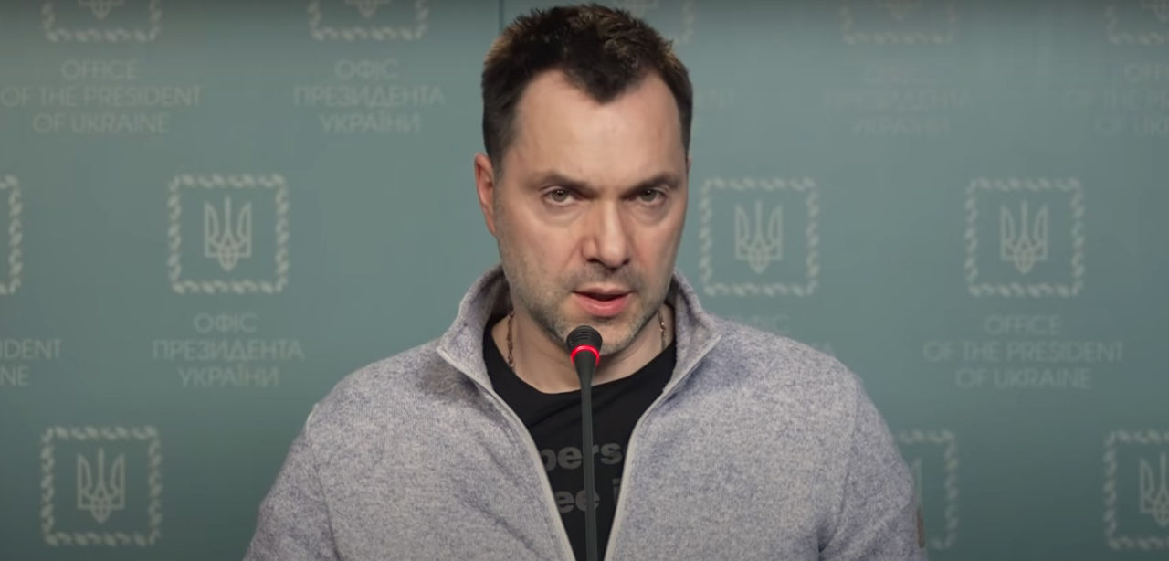 Арестович: Украинские войска контратаковали под Бахмутом и отбросили россиян.