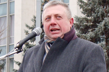По мнению Алексея Тулбуре, нынешний состав КСТР должен быть распущен.