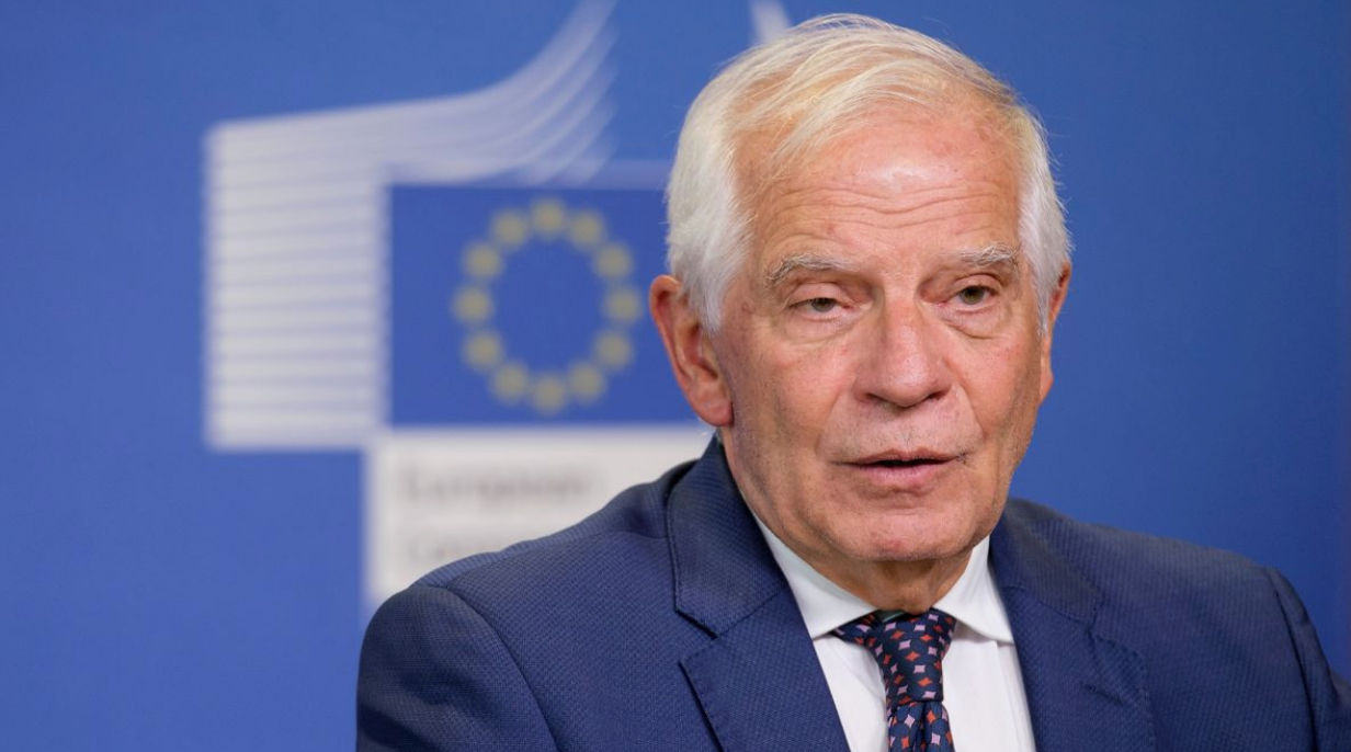 Боррель объяснил, почему союзники не будут сбивать ракеты над Украиной.