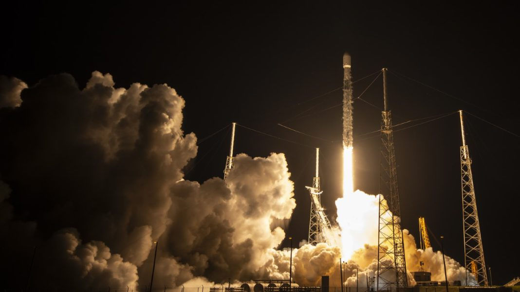 SpaceX установила новый рекорд по количеству орбитальных пусков за год.
